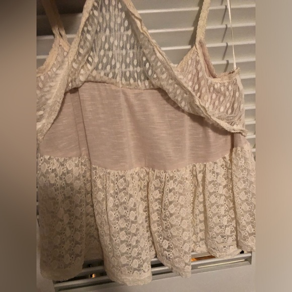 Hazel lace tank size large - Picture 5 of 8